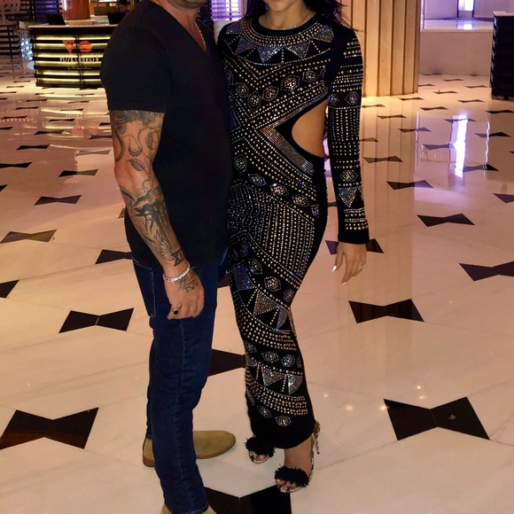 Beyond gorgeous crystal embellished evening dress! - Picture 1 of 7